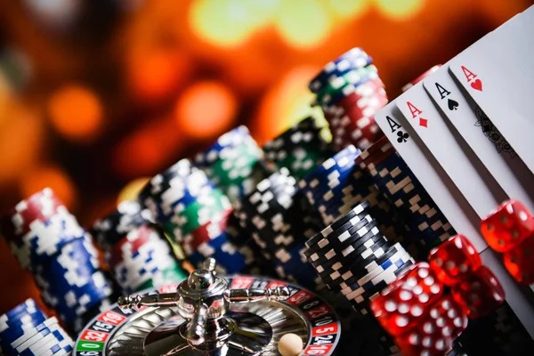 Caribbean Stud Poker table layout at cepekqq with dealer seat and player positions